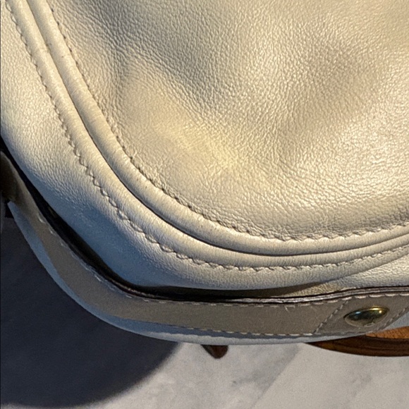Coach Zoe Vintage shoulder bag leather Ivory / gold metallic trim F12671 EUC - Picture 12 of 16